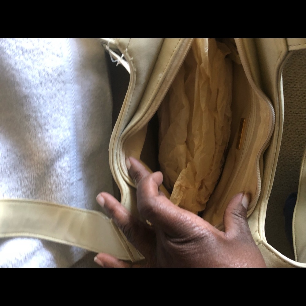 Purse - Picture 2 of 2